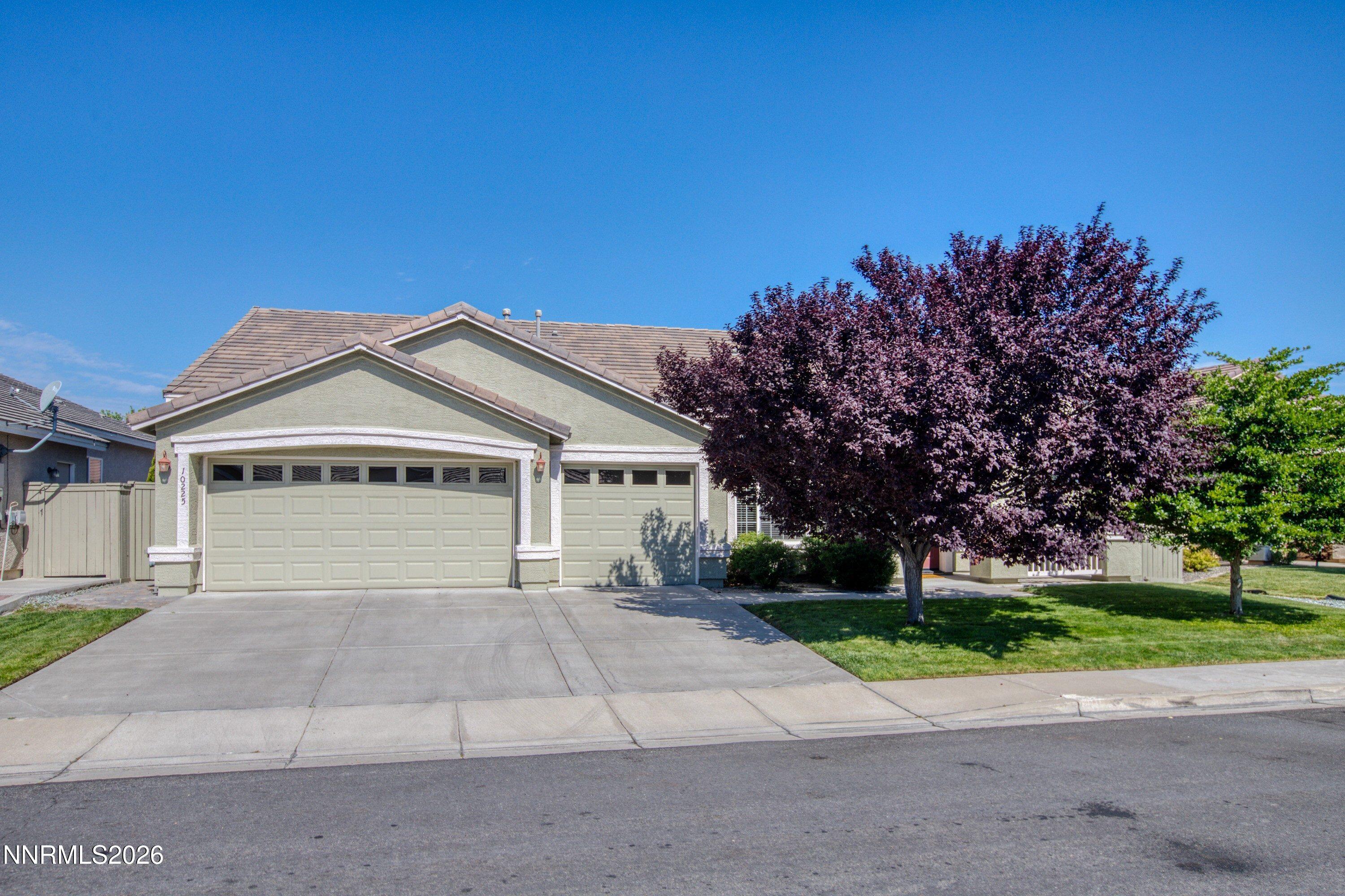 10225 Donnay Court Reno, NV 89521 - Photo 2 of 45 001-003-001-3000x2000