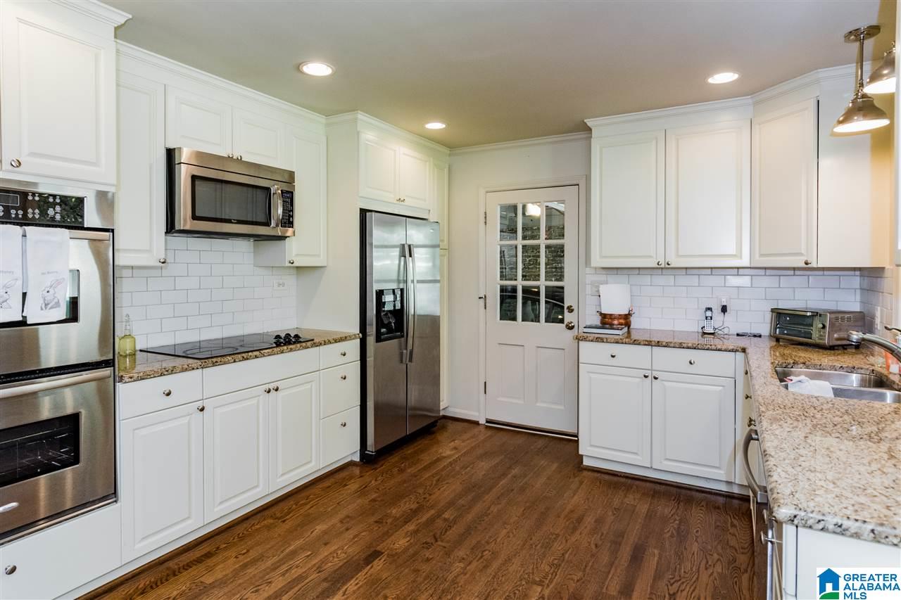3705 Forest Run Road Birmingham, AL 35223 - Photo 6 of 36