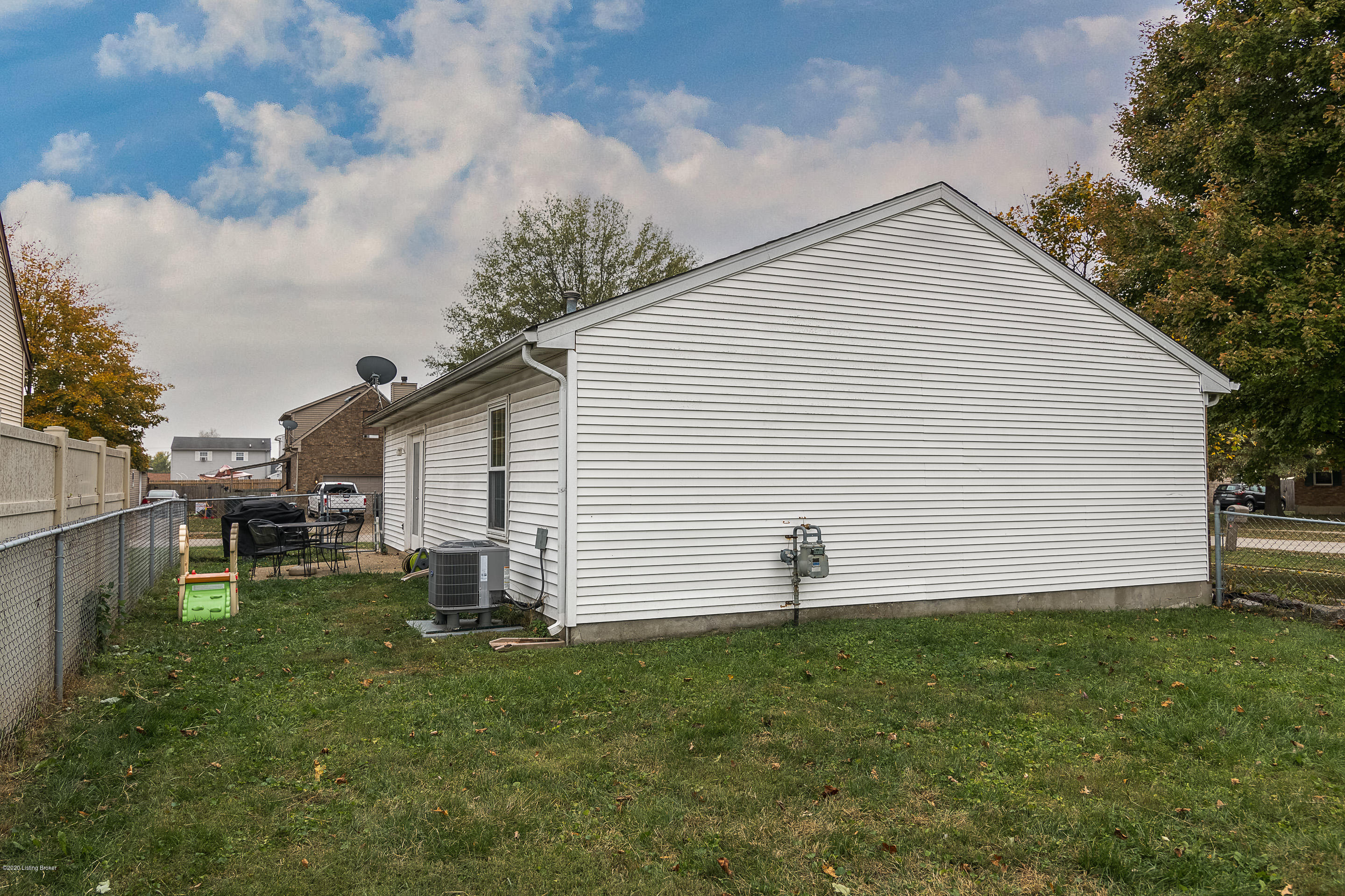 12227 Ridgemont Road Louisville, KY 40229 - Photo 21 of 26 DHI-23