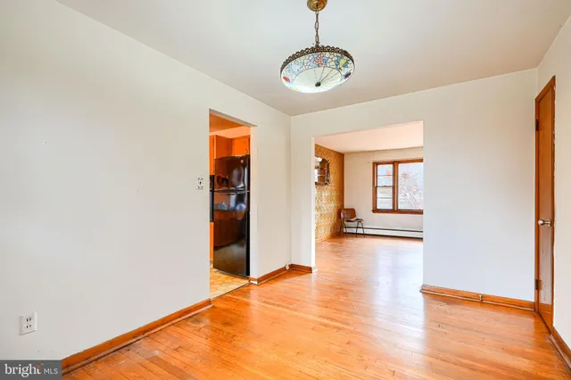 a view of livingroom with hardwood floor and window