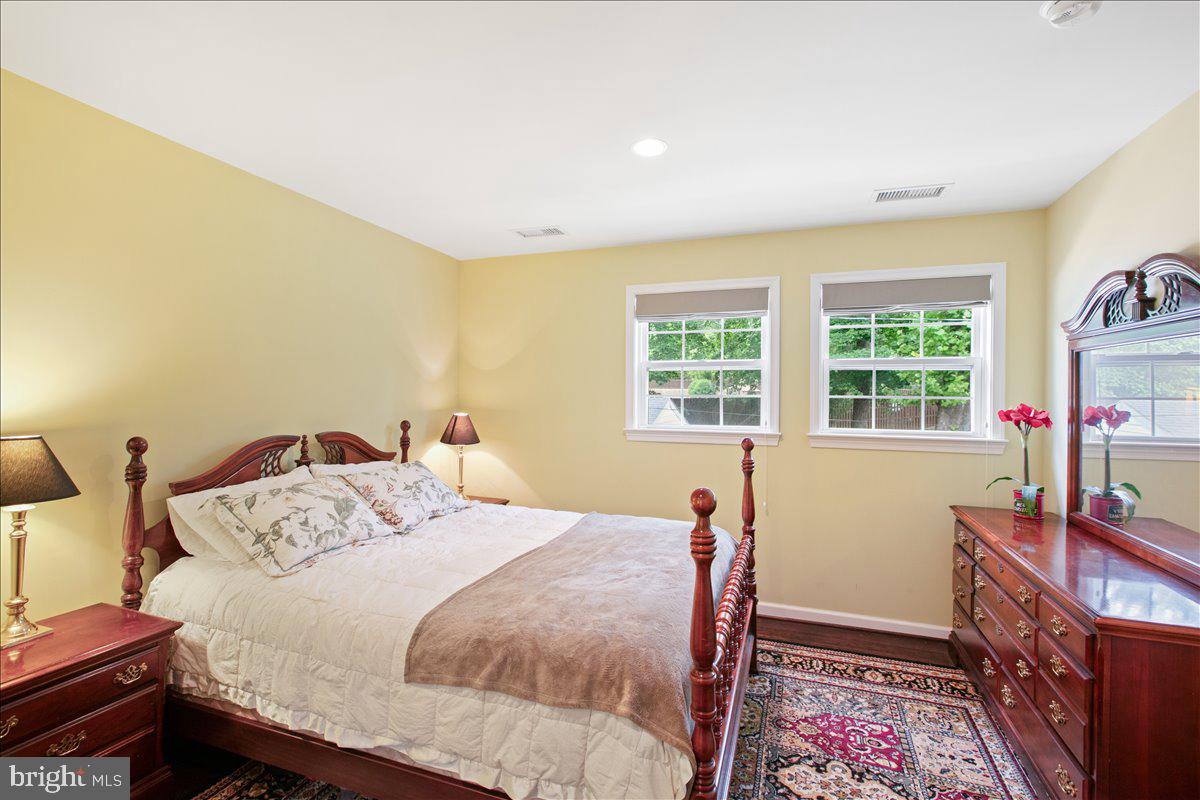 19266 Mockingbird Heights Road Triangle, VA 22172 - Photo 24 of 35 a bedroom with a bed and a window