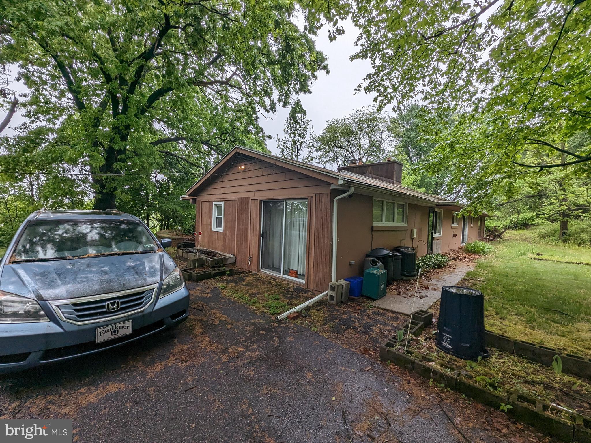 2220 Goose Valley Road Harrisburg, PA 17110 - Photo 2 of 9 Gallery Image 2