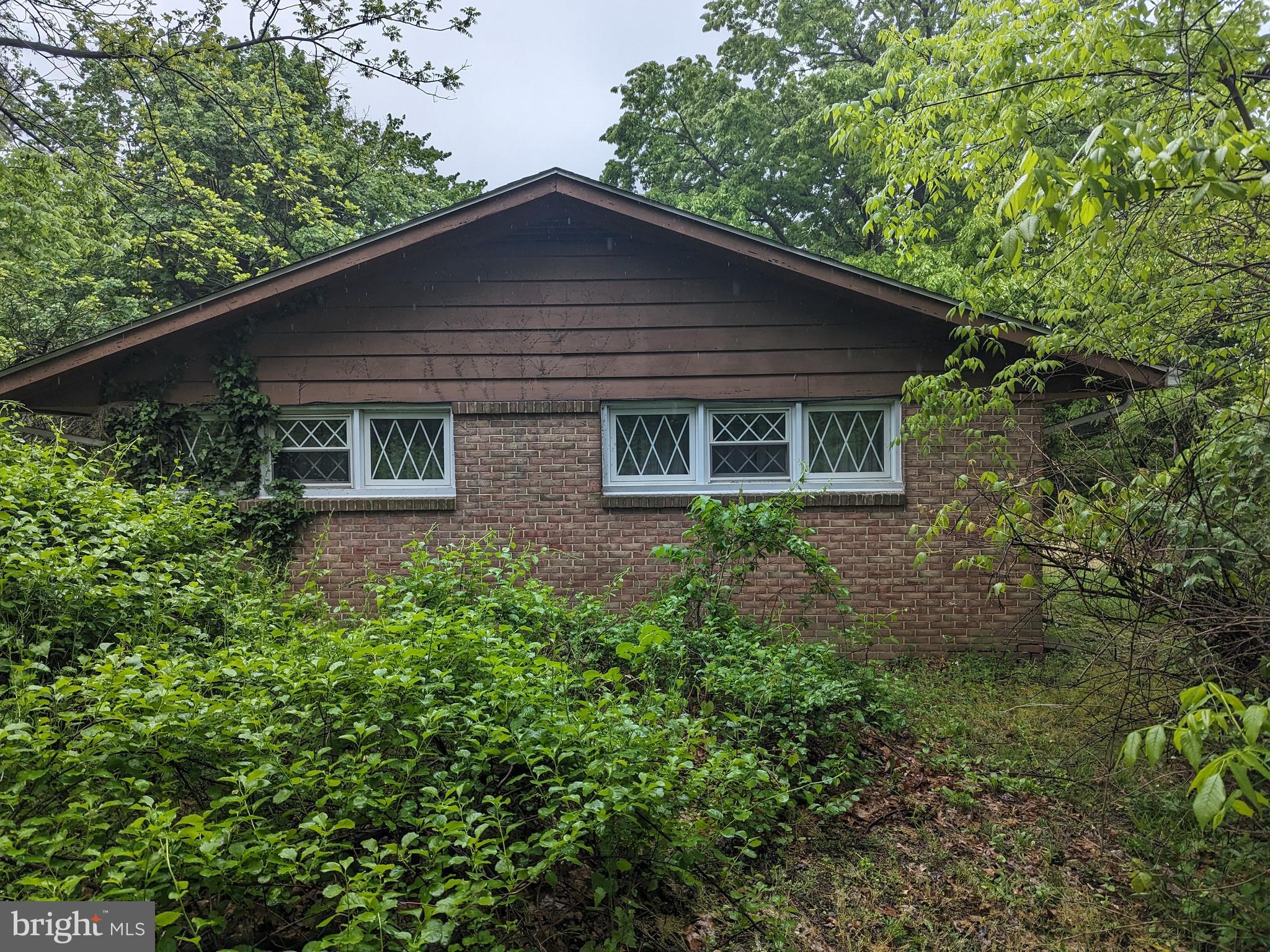 2220 Goose Valley Road Harrisburg, PA 17110 - Photo 8 of 9 Gallery Image 8