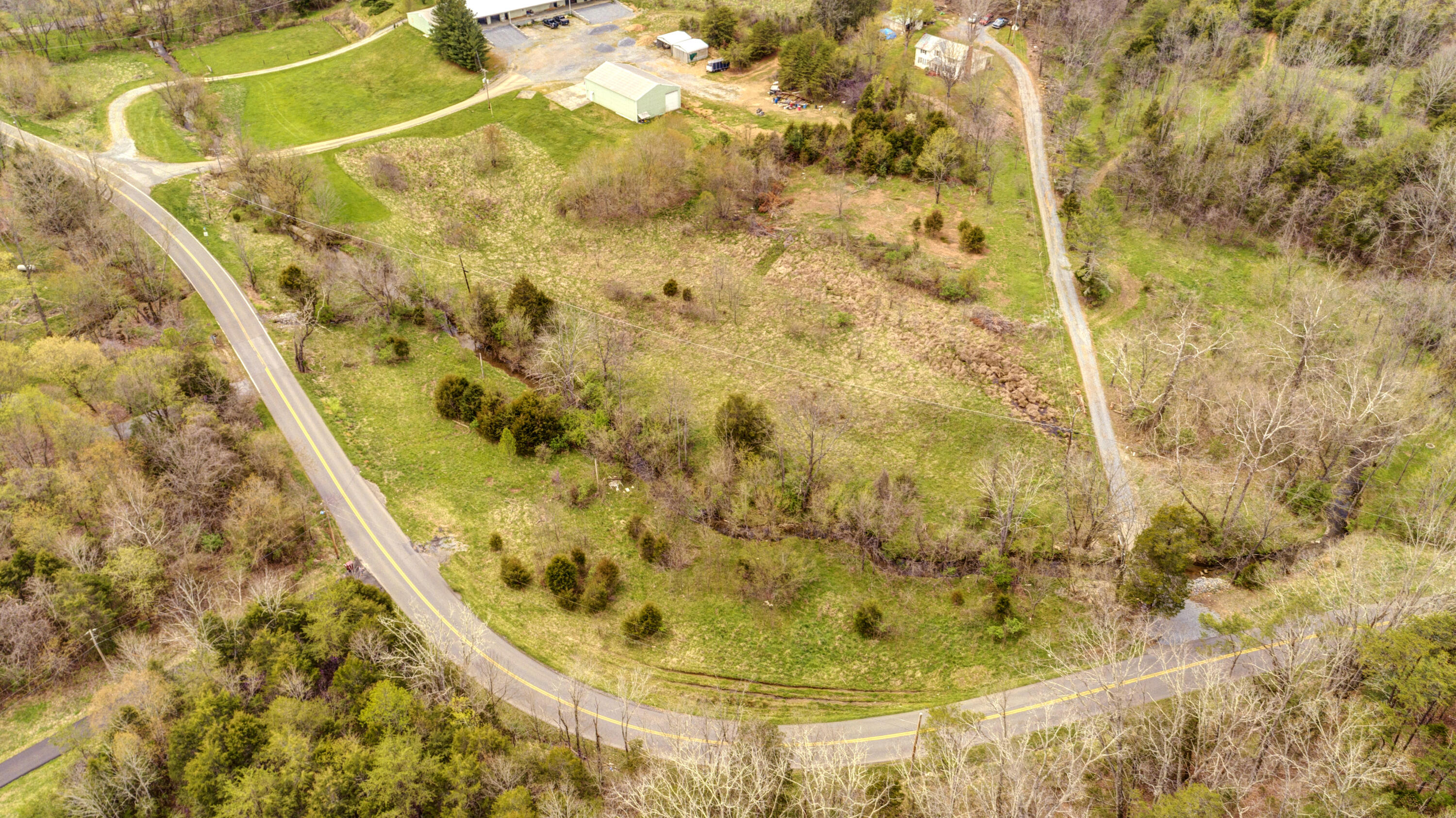 371 South Austin Springs Road, Unit 1 Johnson City, TN 37601 - Photo 12 of 19 37SAustinSprings56