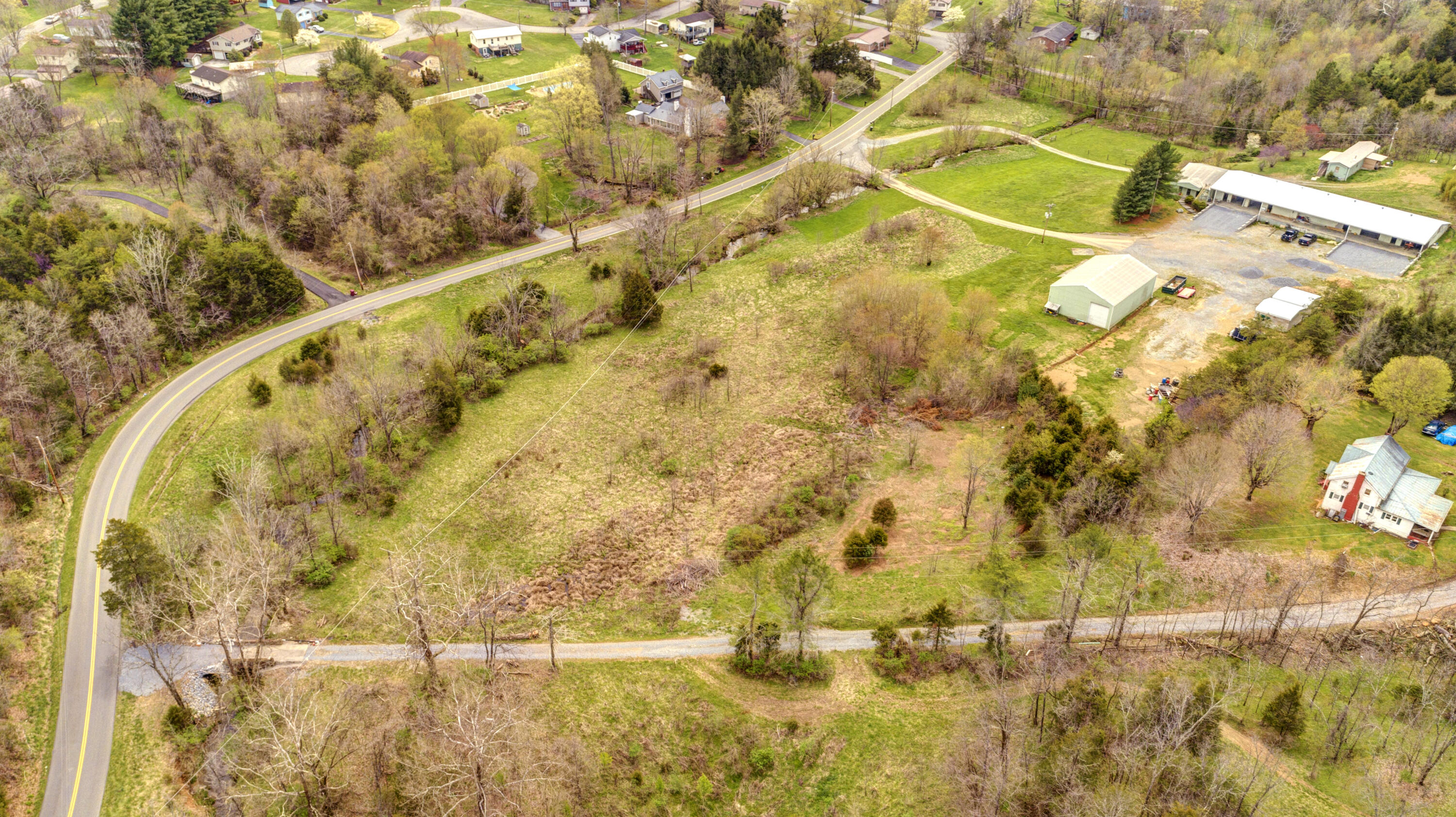 371 South Austin Springs Road, Unit 1 Johnson City, TN 37601 - Photo 9 of 19 37SAustinSprings41
