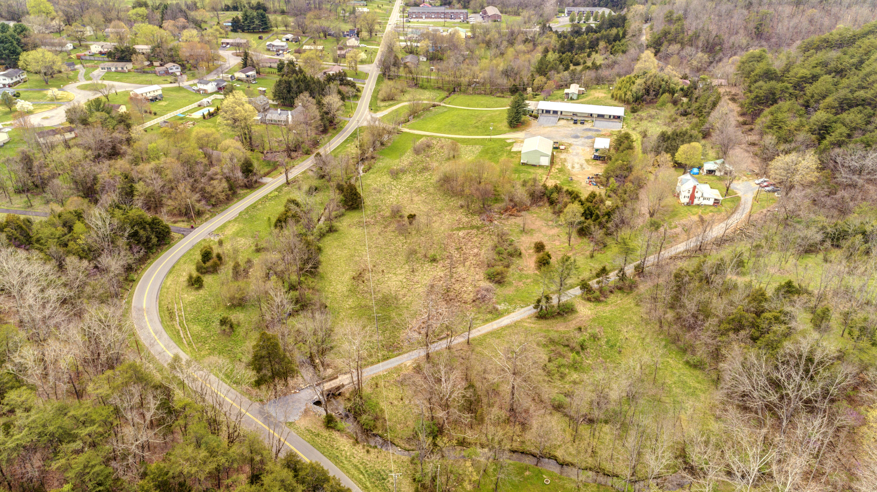 371 South Austin Springs Road, Unit 1 Johnson City, TN 37601 - Photo 10 of 19 37SAustinSprings46