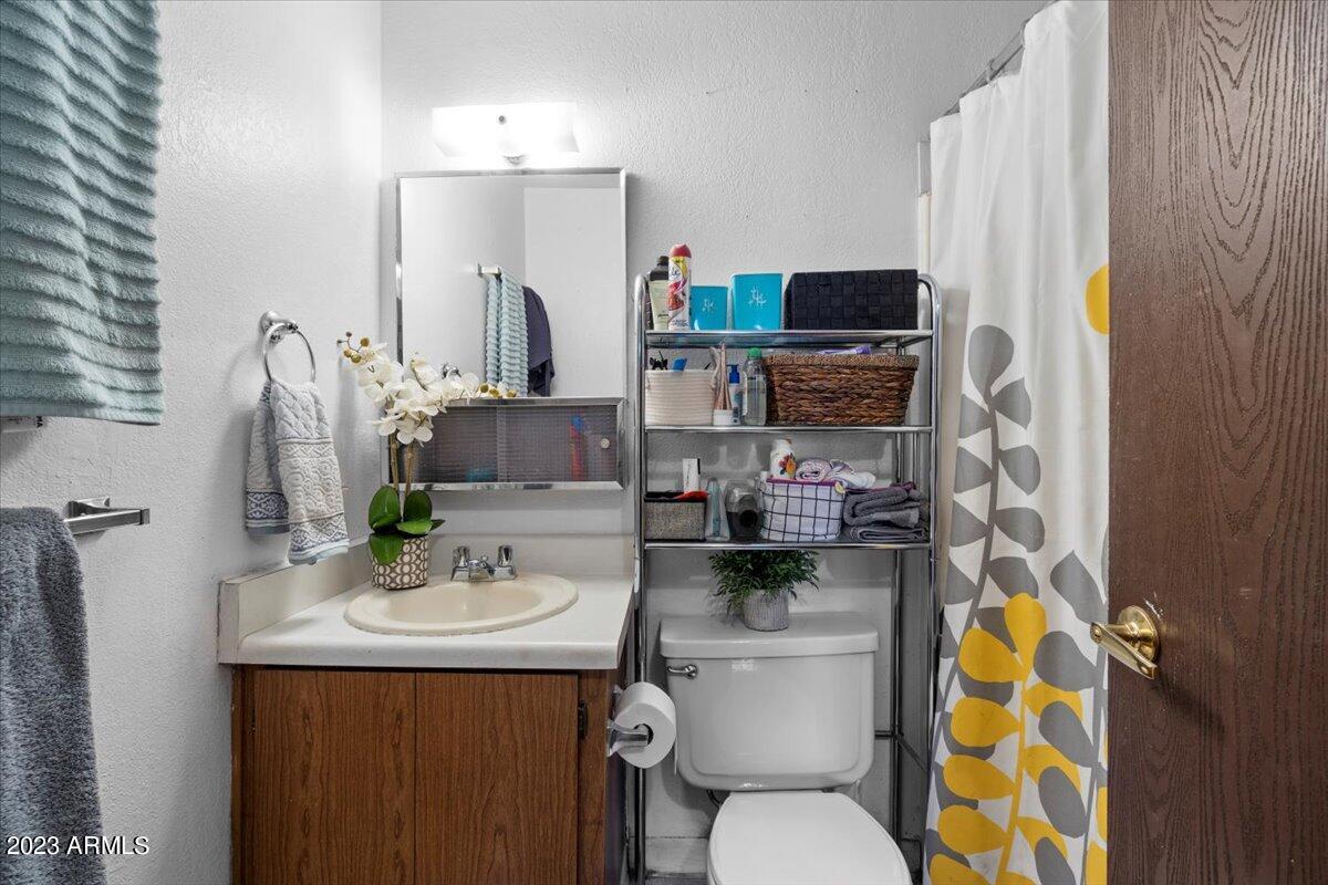 1200 South Riordan Ranch Street, Unit 96 Flagstaff, AZ 86001 - Photo 14 of 23 14-Bathroom