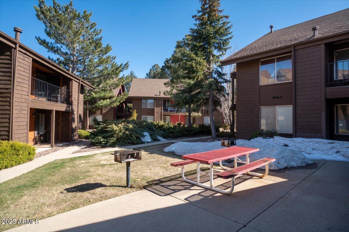 1200 South Riordan Ranch Street, Unit 96 Flagstaff, AZ 86001 - Photo 5 of 23 21-Community Park