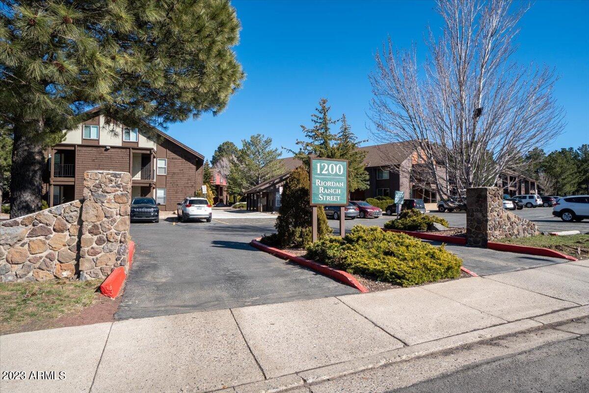 1200 South Riordan Ranch Street, Unit 96 Flagstaff, AZ 86001 - Photo 6 of 23 22-Community Park