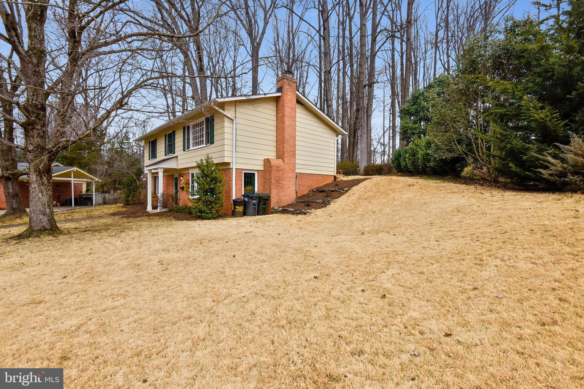 7708 Heming Place Springfield, VA 22151 - Photo 5 of 64 Side View