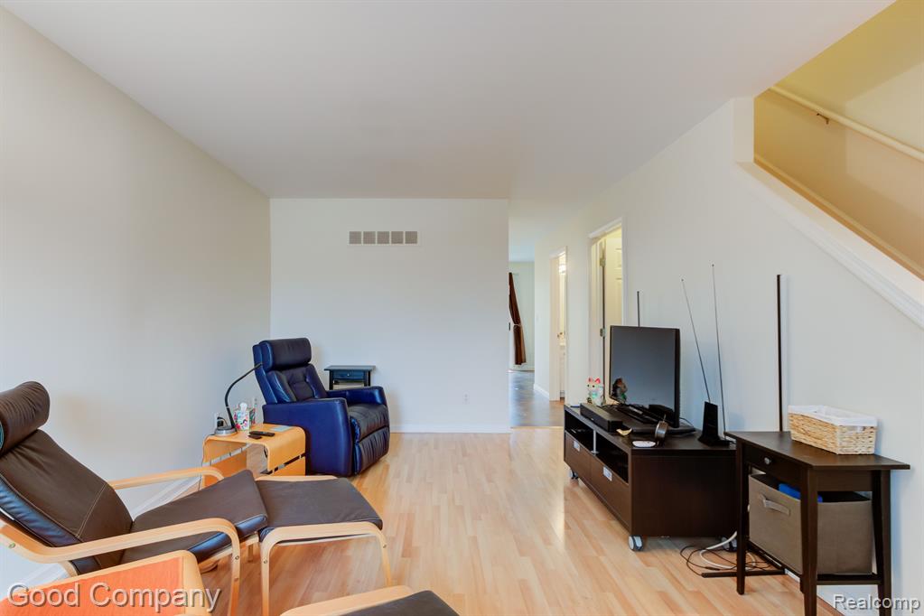 4931 Crooks Road Royal Oak, MI 48073 - Photo 2 of 26