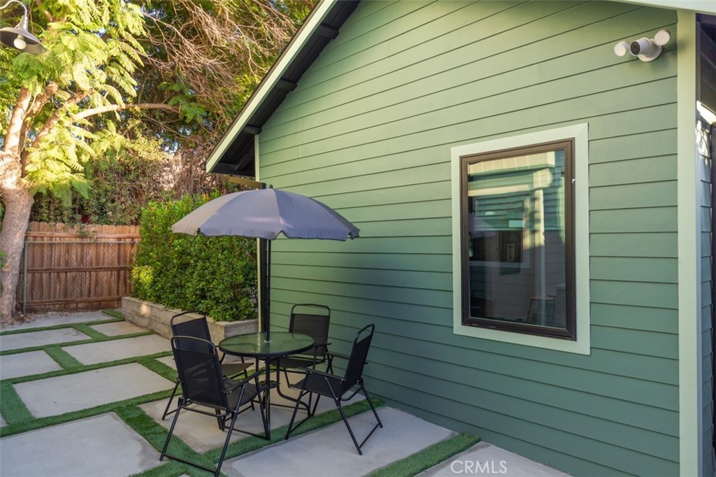 4945 Stratford Road, Unit 1/2 Los Angeles, CA 90042 - Photo 2 of 10