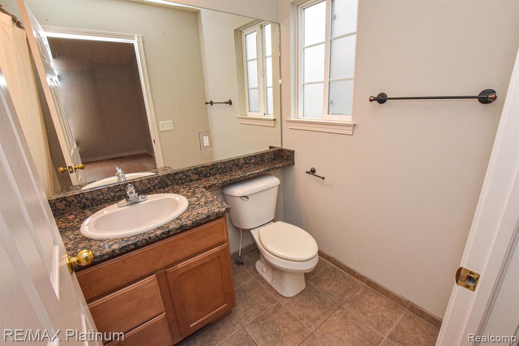 807 Chelsea Ridge Court Howell, MI 48843 - Photo 18 of 32