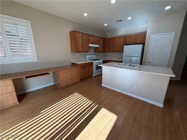 $2,000 | 9233 West Sunny Oven Court, Las Vegas, NV 89178