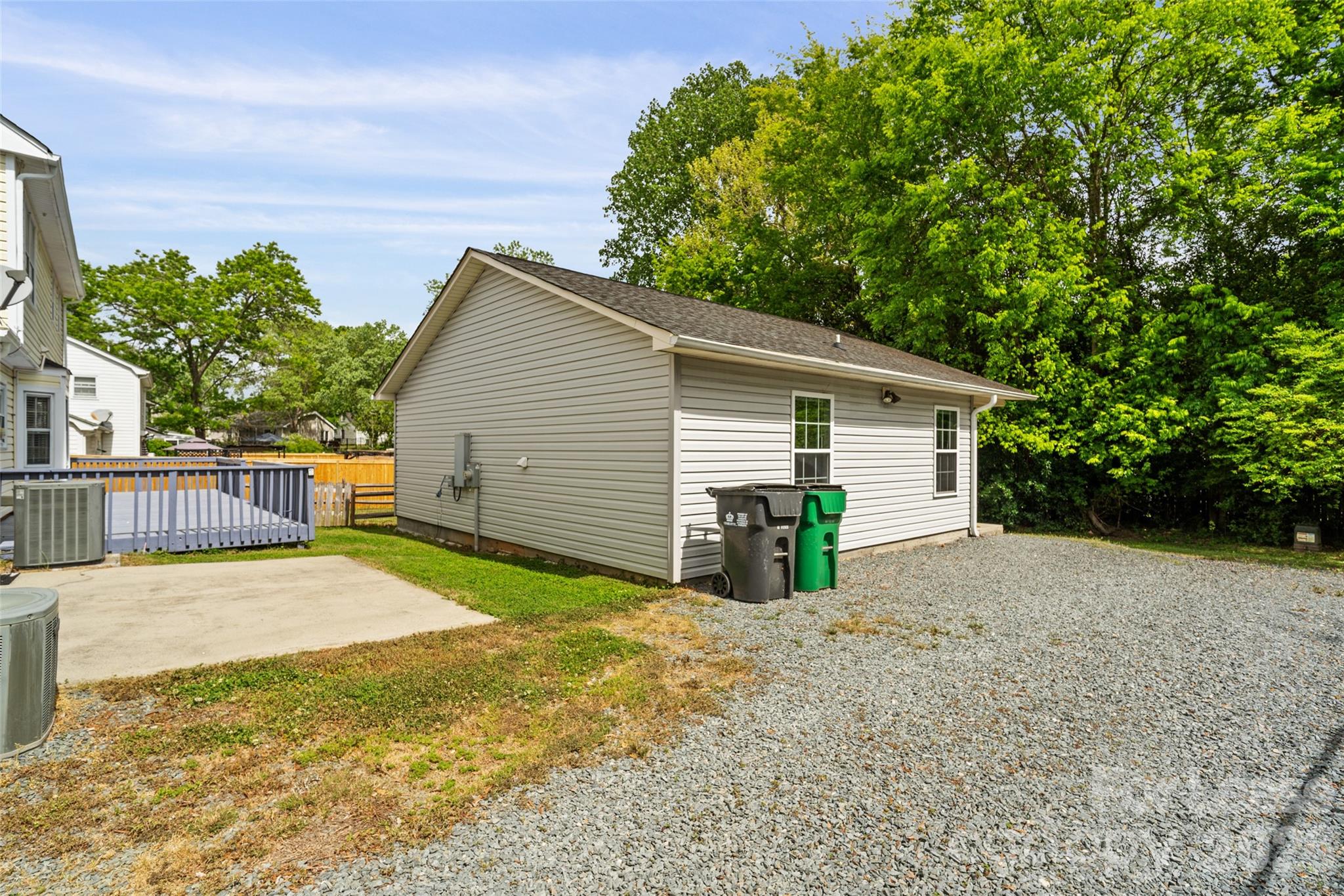 6602 Porterfield Road Charlotte, NC 28226 - Photo 2 of 17