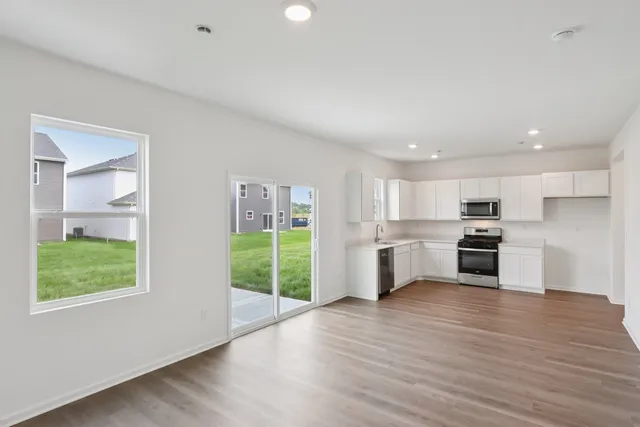 $382,990 | 1271 Acadia Circle, Pingree Grove, IL 60140