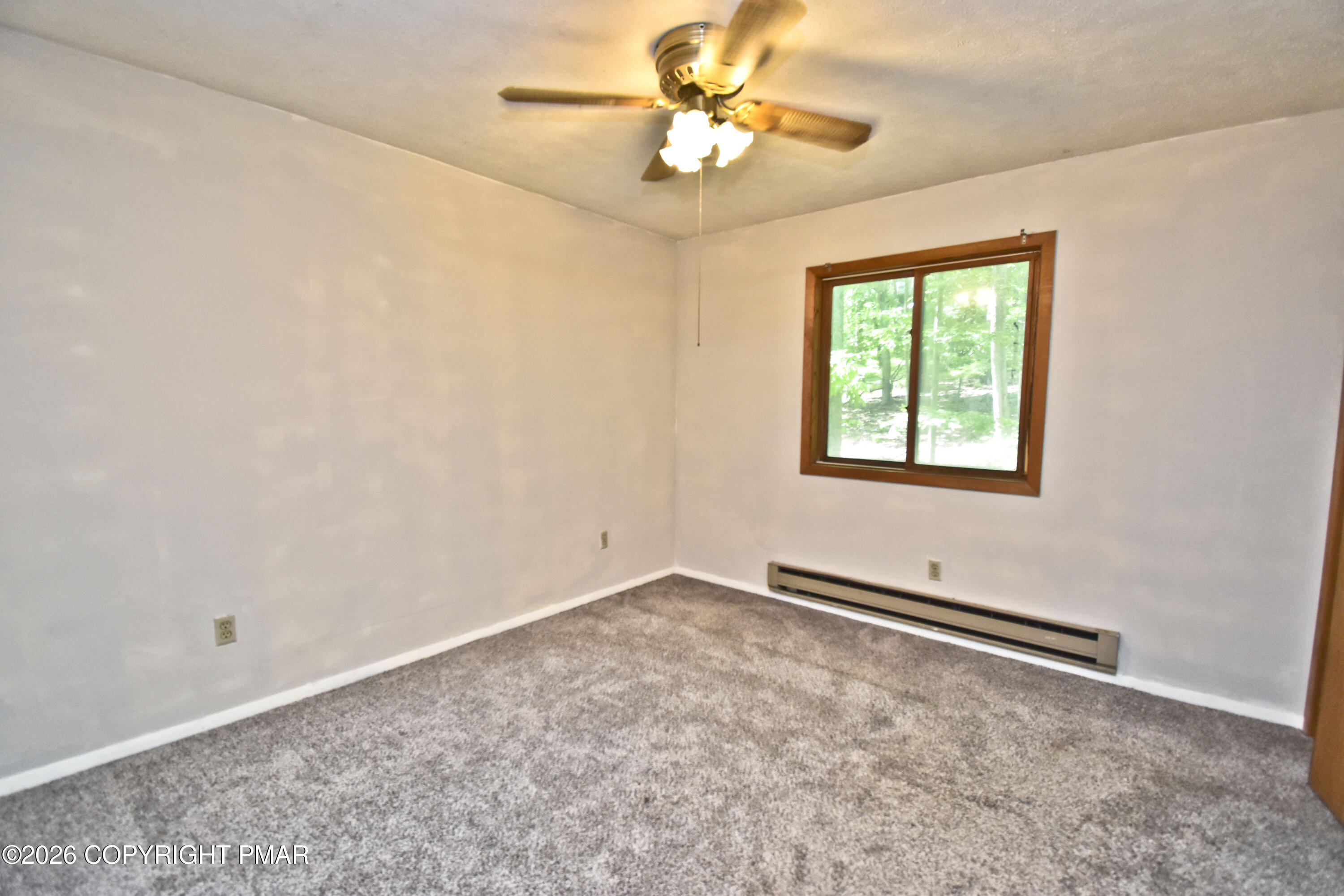 148 Manchester Drive Bushkill, PA 18324 - Photo 20 of 35 8 2nd Bed (1)