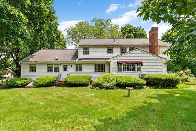 19 Saddle Club Road Lexington, MA 02420 - Photo 3 of 29 Gallery Image 3