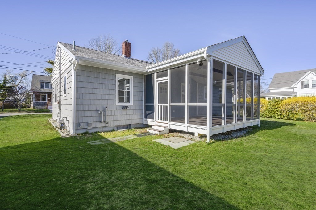 18 Everett Road Bourne, MA 02532 - Photo 4 of 26