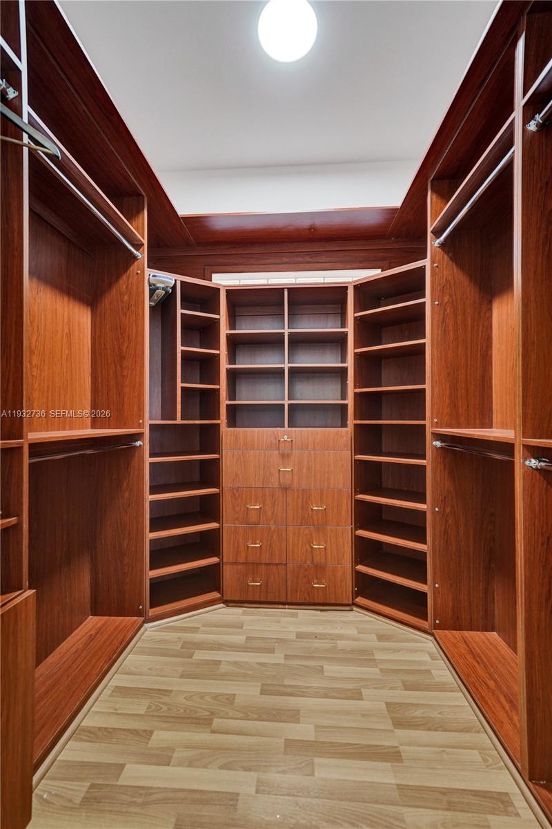 3855 Windmill Lakes Road Weston, FL 33332 - Photo 30 of 59