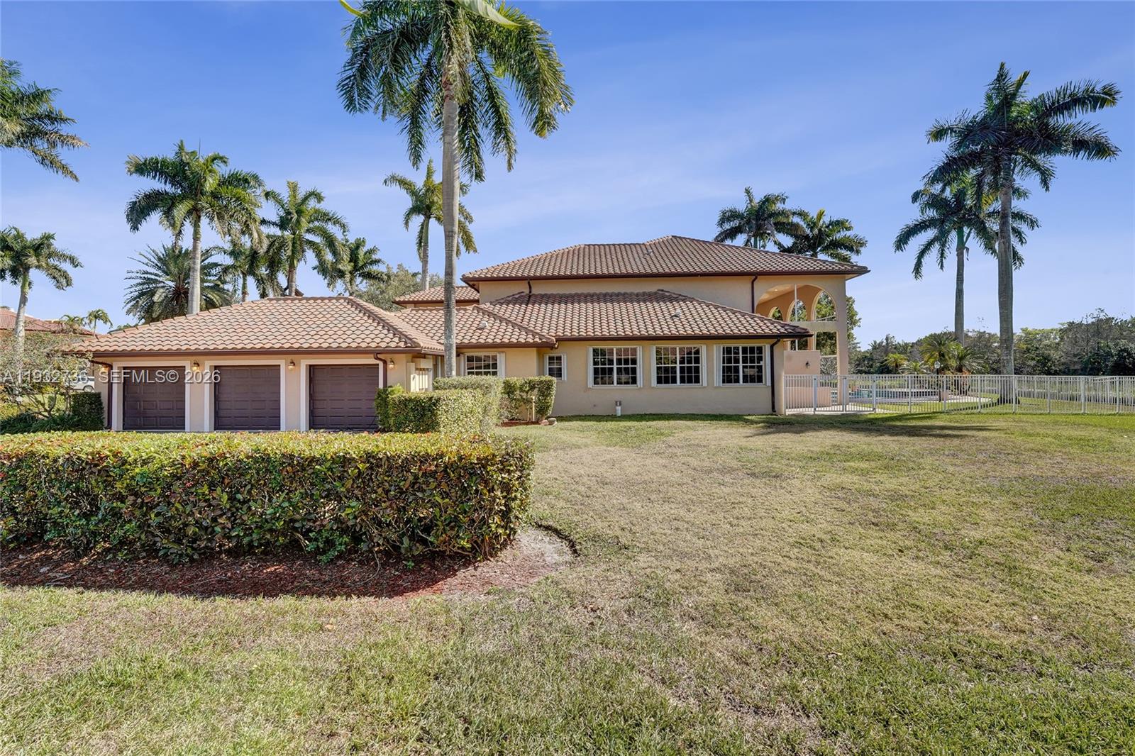 3855 Windmill Lakes Road Weston, FL 33332 - Photo 51 of 59