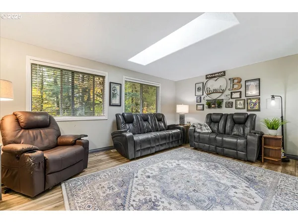$719,999 | 56220 Southwest Lee Falls Road, Gaston, OR 97119