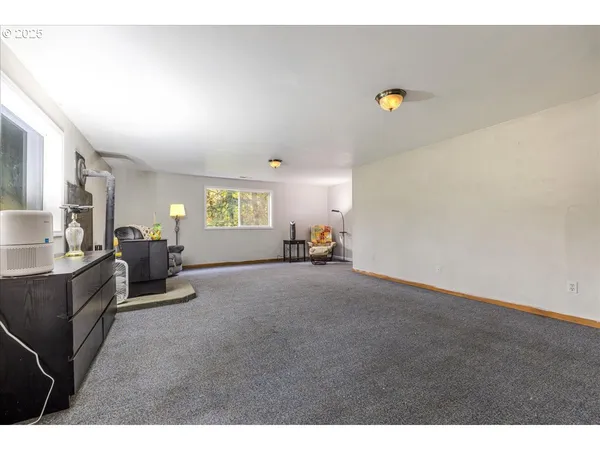$719,999 | 56220 Southwest Lee Falls Road, Gaston, OR 97119