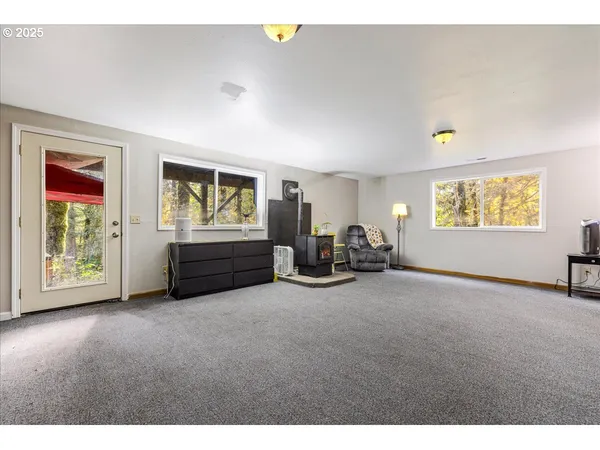 $719,999 | 56220 Southwest Lee Falls Road, Gaston, OR 97119