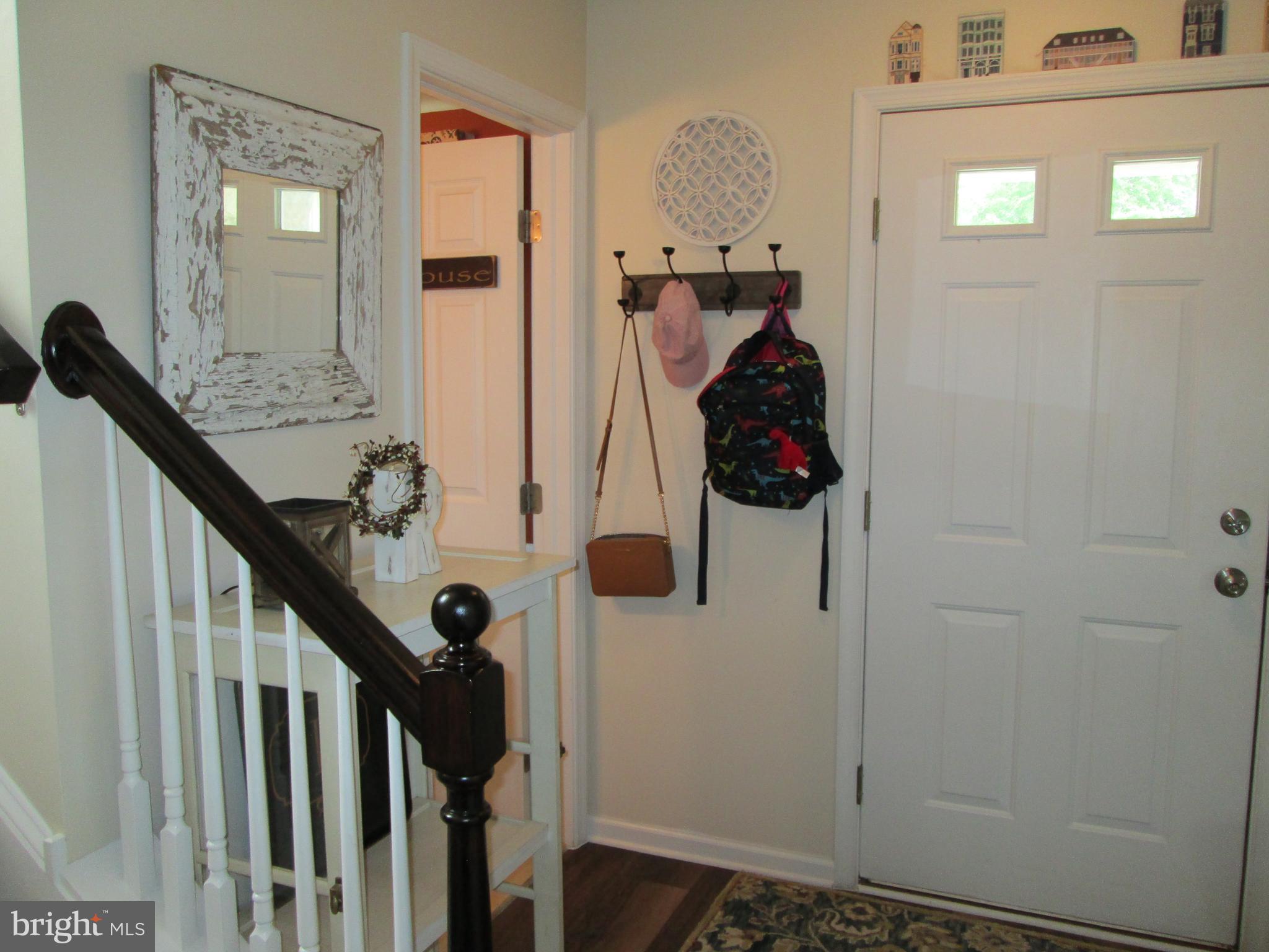 3120 Roberts Road Aston, PA 19014 - Photo 3 of 30 Foyer 8' x 13'