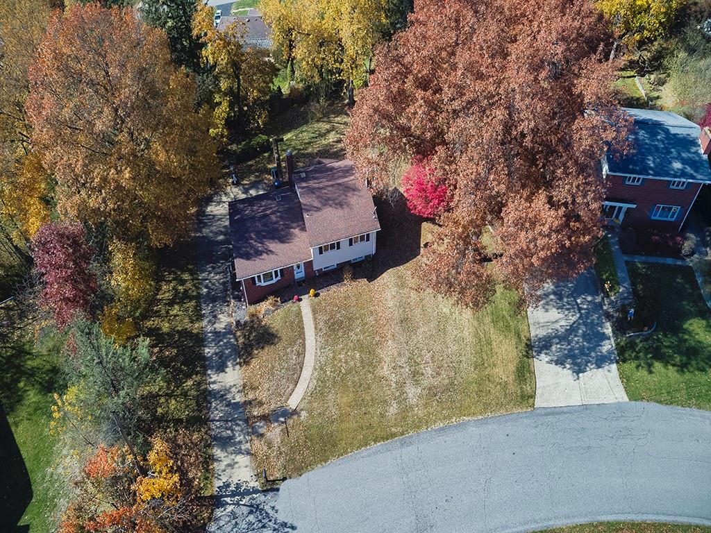 8459 Ridgemont Road Pittsburgh, PA 15237 - Photo 9 of 40 Gallery Image 9