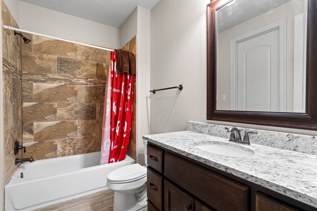 27585 Rio Blanco Drive Splendora, TX 77372 - Photo 29 of 39 Bathroom servicing bedroom #3