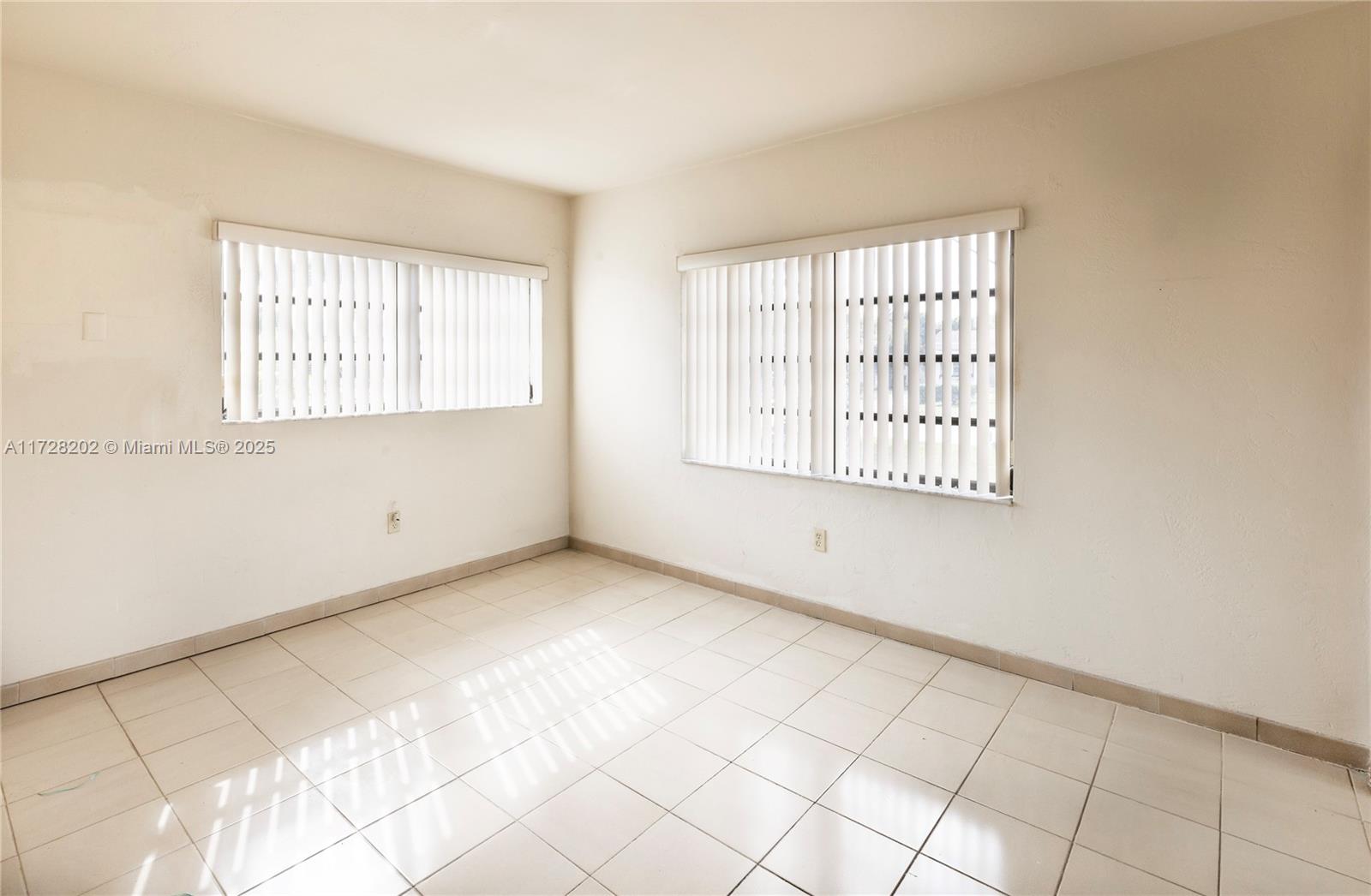 3915 Southwest 68th Avenue Miami, FL 33155 - Photo 21 of 31 Gallery Image 21