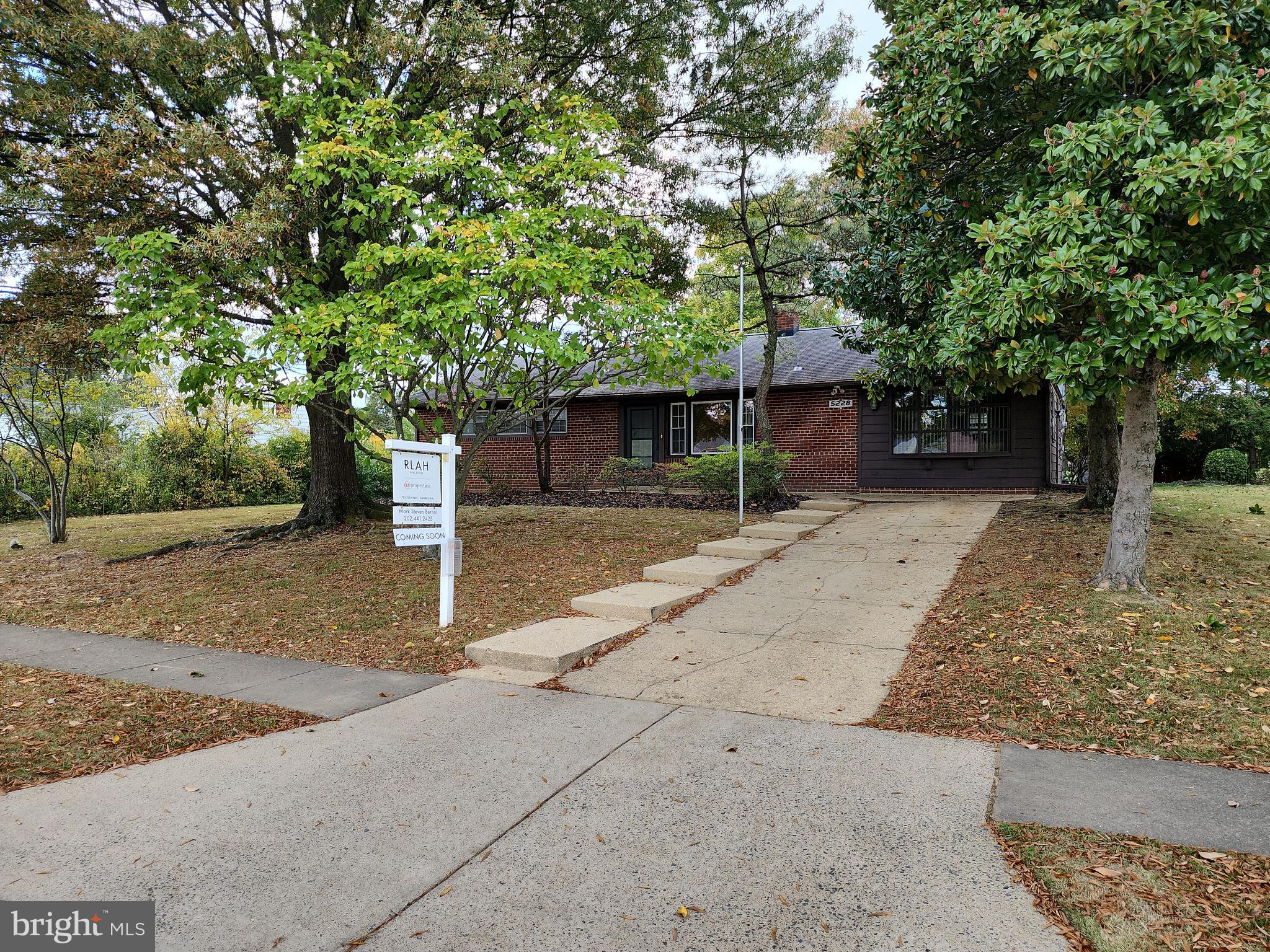 5228 Montgomery Street Springfield, VA 22151 - Photo 3 of 34 Gallery Image 3
