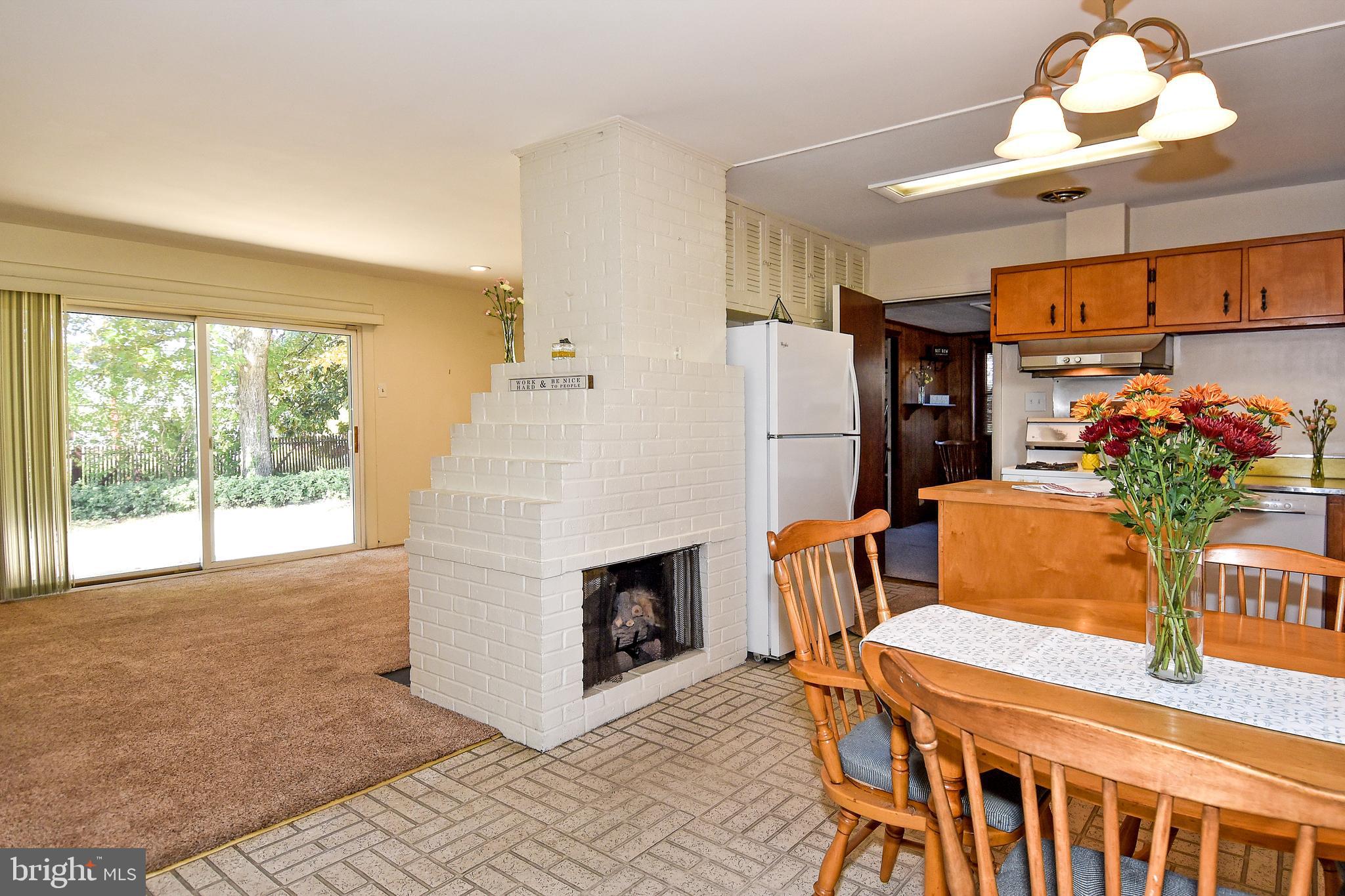 5228 Montgomery Street Springfield, VA 22151 - Photo 4 of 34 Gallery Image 4