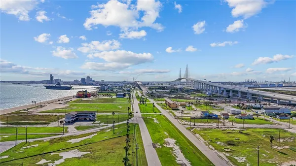 $69,990 | 3938 Surfside Boulevard, Unit 2236, Corpus Christi, TX 78402