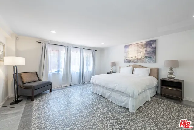 $12,900 | 905 Hartford Way, Beverly Hills, CA 90210