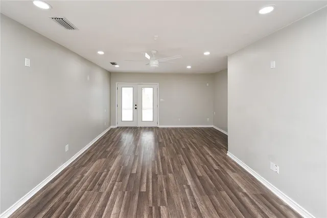 $1,990 | 634 Mc Call Street, Corpus Christi, TX 78404