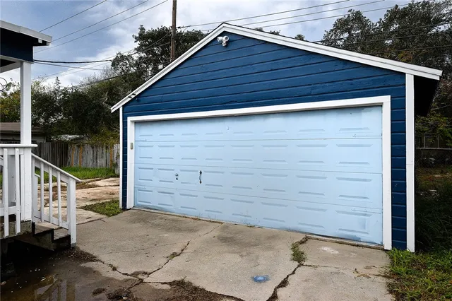 $1,990 | 634 Mc Call Street, Corpus Christi, TX 78404