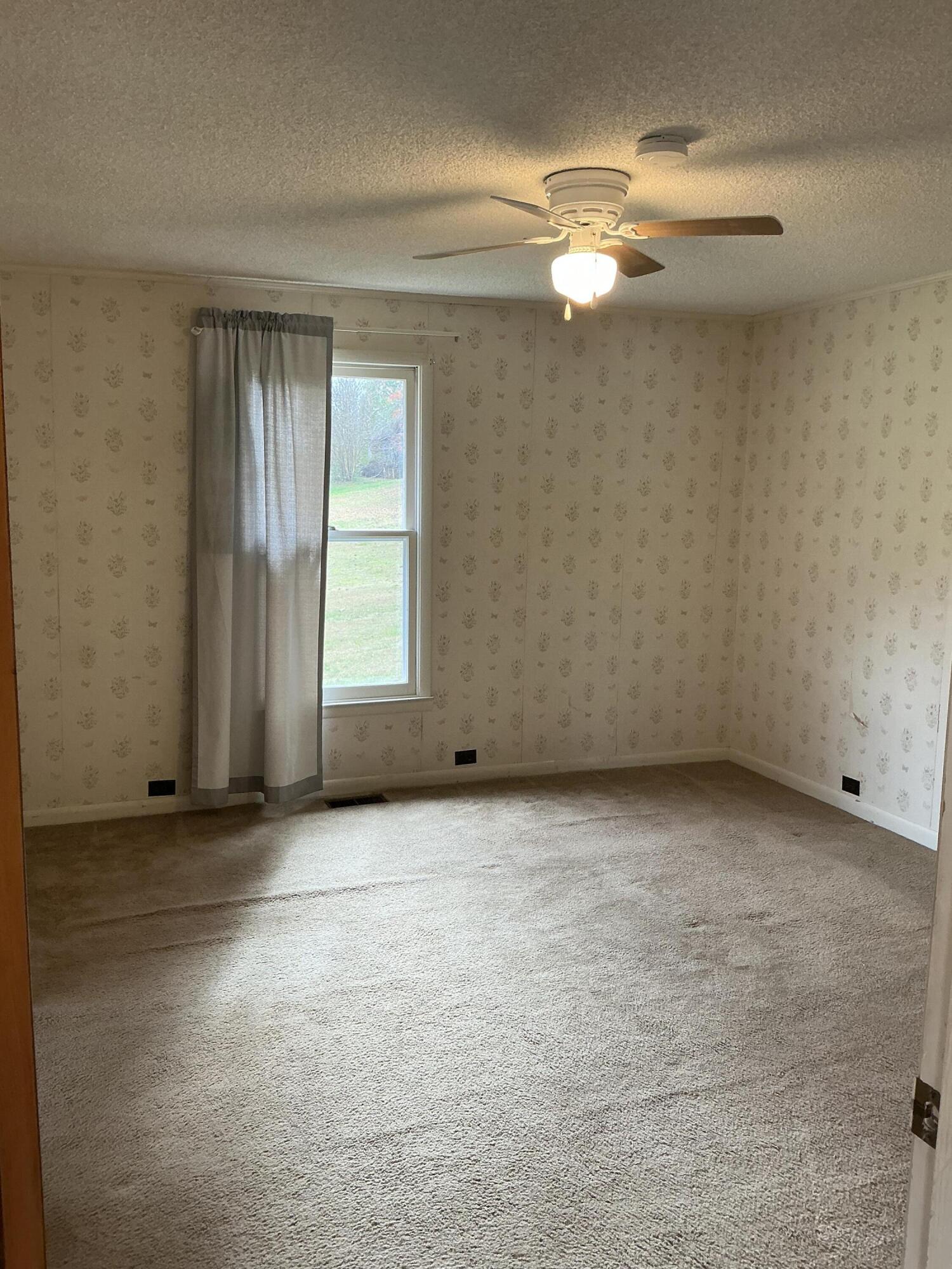 5602 Highway 95 Rock Spring, GA 30739 - Photo 3 of 22 Bedroom 1