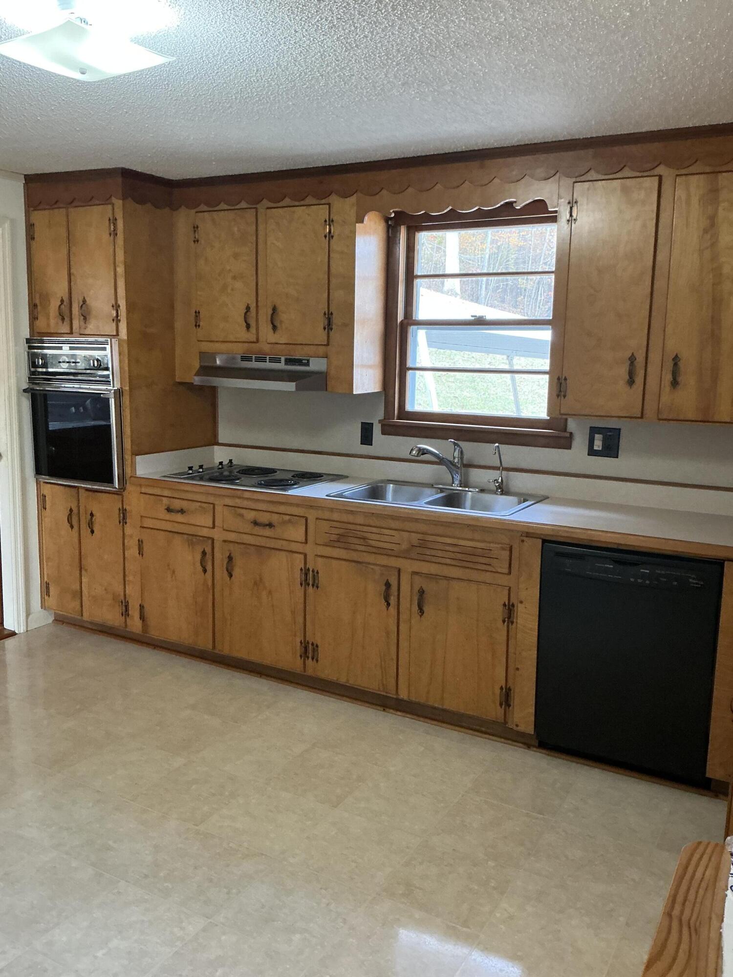 5602 Highway 95 Rock Spring, GA 30739 - Photo 6 of 22 IMG_0746