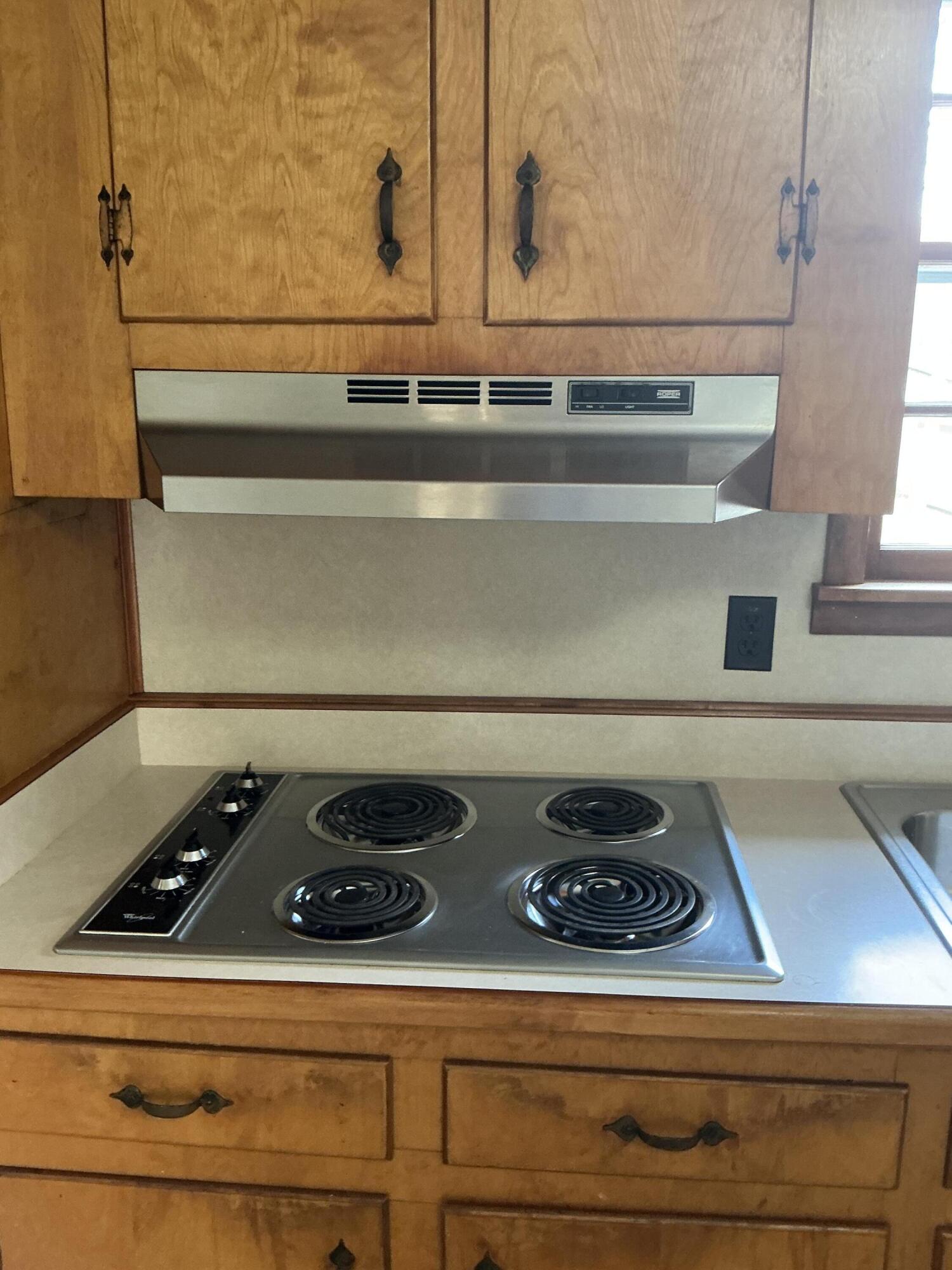 5602 Highway 95 Rock Spring, GA 30739 - Photo 7 of 22 Stove top