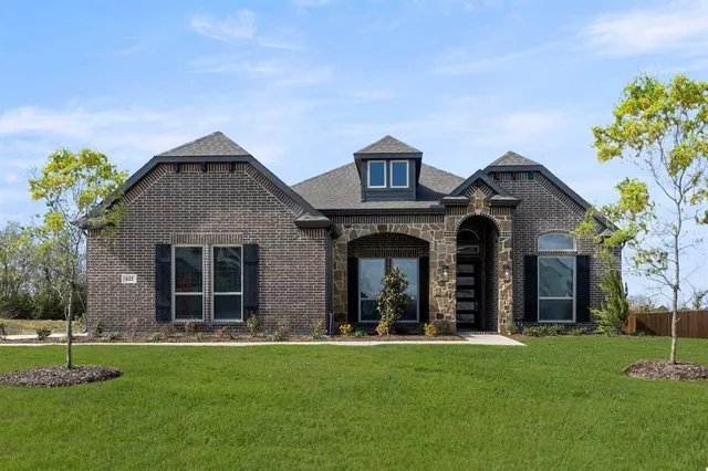 $607,393 | 621 South Hidden Lks Drive, DeSoto, TX 75115