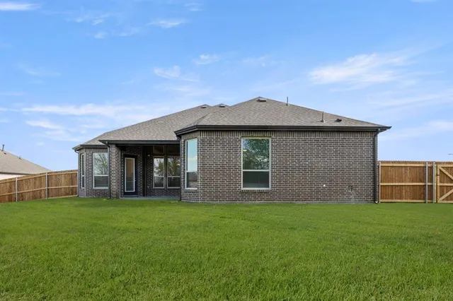 $607,393 | 621 South Hidden Lks Drive, DeSoto, TX 75115