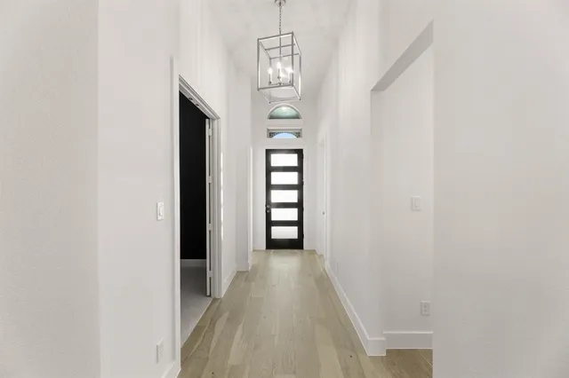 $607,393 | 621 South Hidden Lks Drive, DeSoto, TX 75115