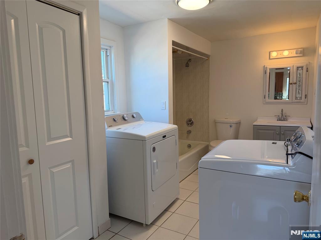 119 Marsellus Place, Unit 2 Garfield, NJ 07026 - Photo 10 of 23