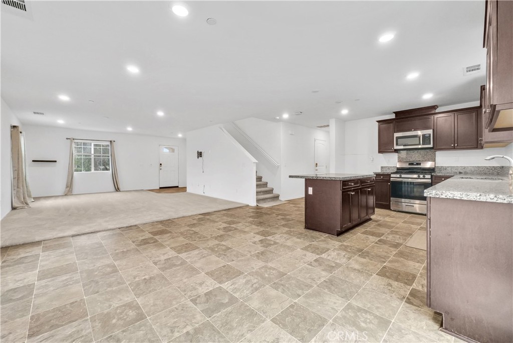 6335 Casey Way Fontana, CA 92336 - Photo 17 of 49