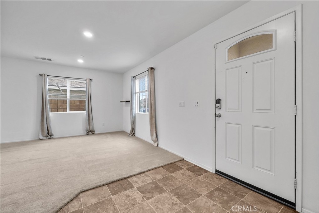 6335 Casey Way Fontana, CA 92336 - Photo 5 of 49