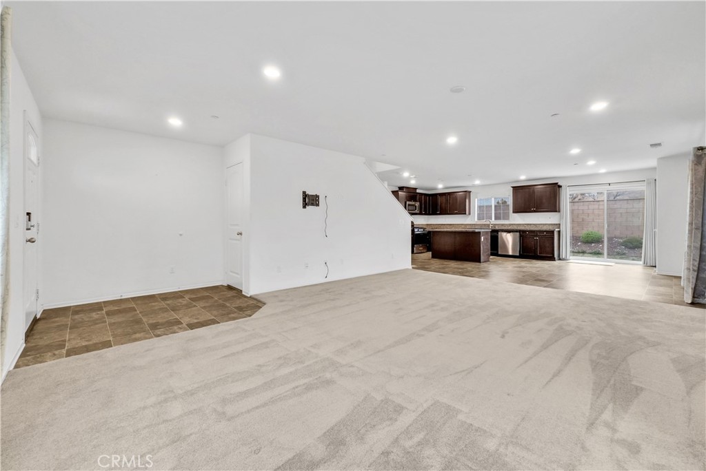 6335 Casey Way Fontana, CA 92336 - Photo 8 of 49