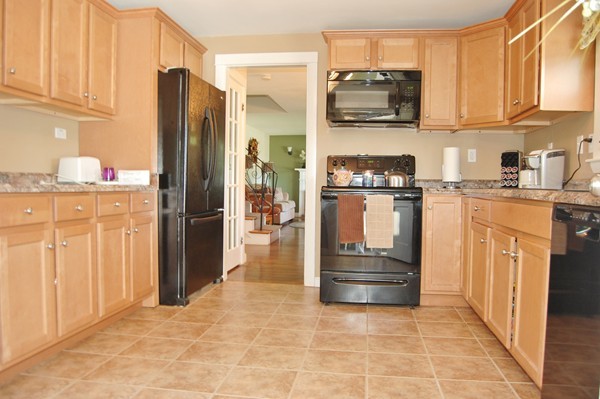 26 Clark Road Weymouth, MA 02190 - Photo 11 of 25 Gallery Image 11