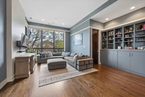 $1,050,000 | 1622 West Julian Street, Unit 2, Chicago, IL 60622